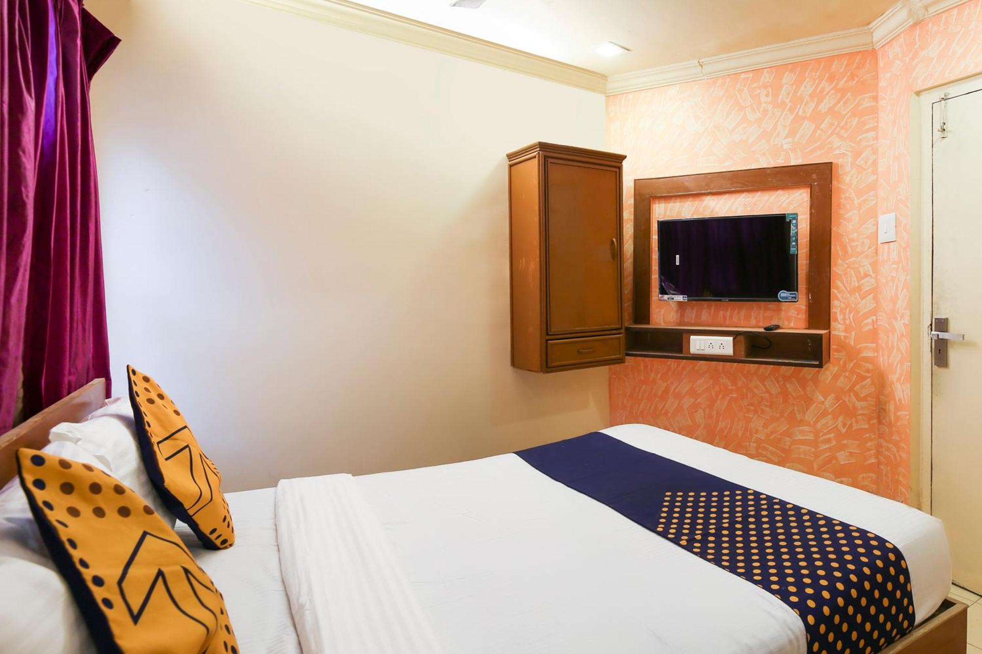 Hotel O Super Guest House Ахмедабад Екстериор снимка