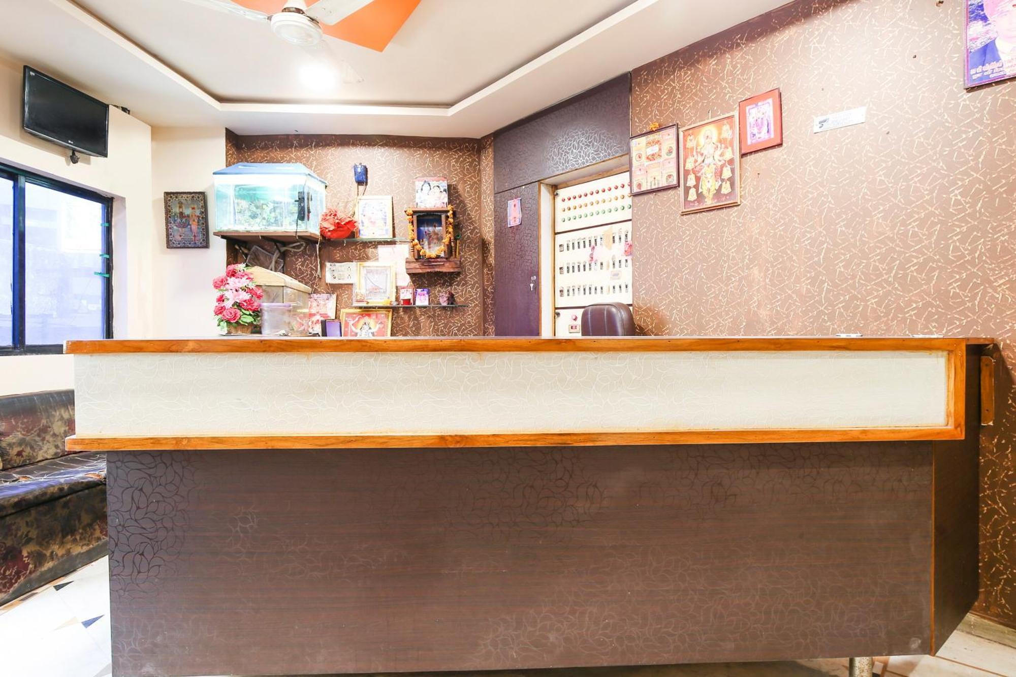 Hotel O Super Guest House Ахмедабад Екстериор снимка