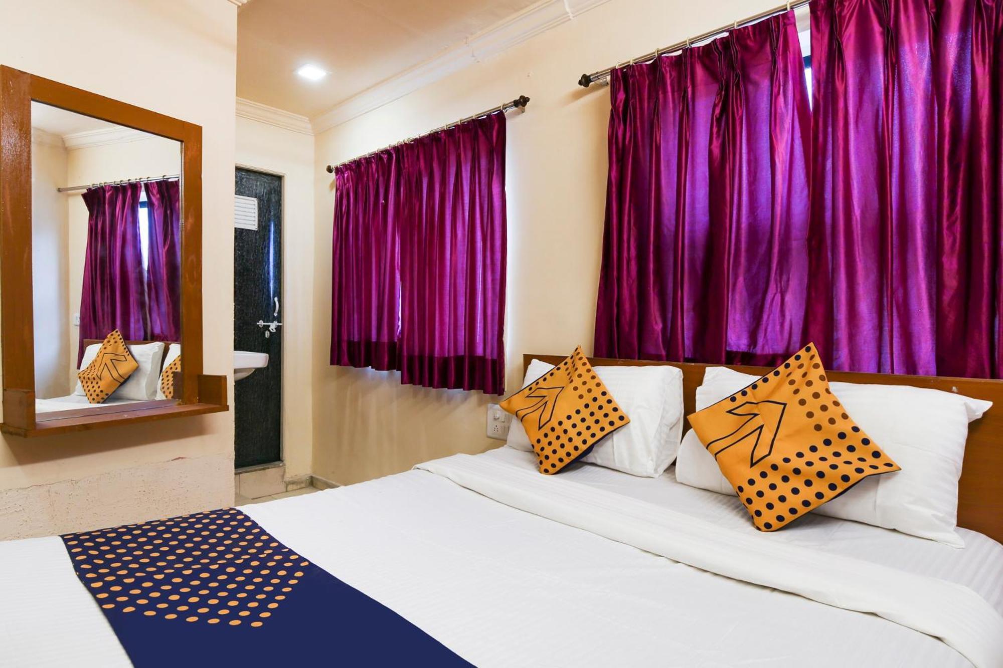 Hotel O Super Guest House Ахмедабад Екстериор снимка
